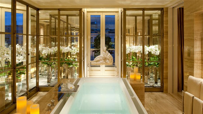 choang voi do xa hoa ben trong nhung phong khach san dat nhat the gioi hinh anh 9