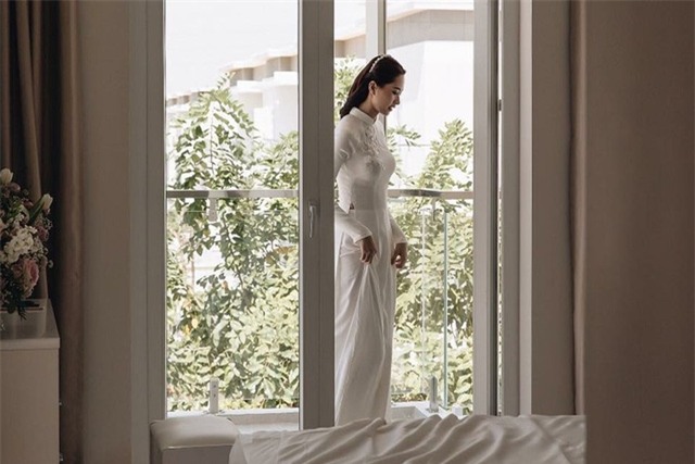 Hình ảnh từ phòng ngủ nhìn ra ban công tại nhà riêng của Hoa hậu Đặng Thu Thảo.