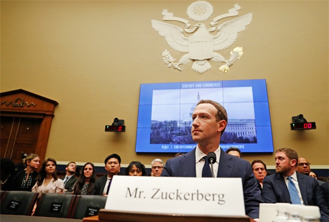 Mark Zuckerberg: Thong tin ca nhan cua toi cung bi lo hinh anh 1