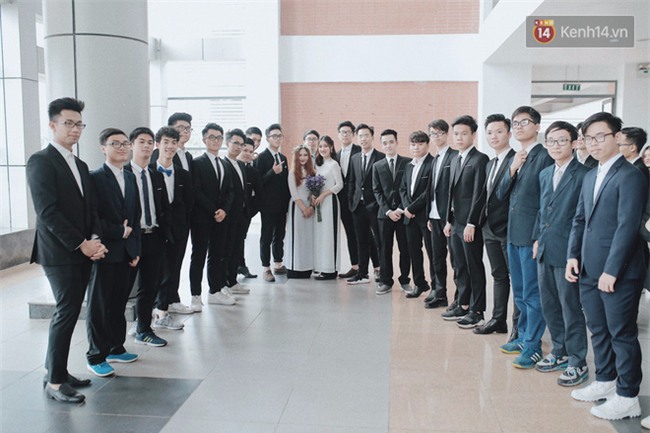 Mỗi năm chỉ có 1 lần được ngắm con gái trường Ams mặc áo dài xinh thế này thôi! - Ảnh 13.