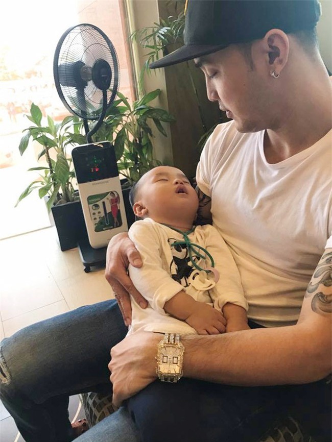 Sao nam Việt: Từng là soái ca "sát gái" hô biến thành "ông bố bỉm sữa" đảm đang - Ảnh 5.