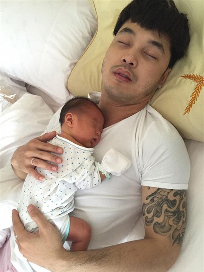 Sao nam Việt: Từng là soái ca "sát gái" hô biến thành "ông bố bỉm sữa" đảm đang - Ảnh 5.