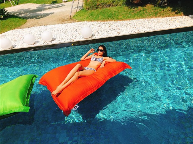 chua toi he, pham huong da mac bikini 