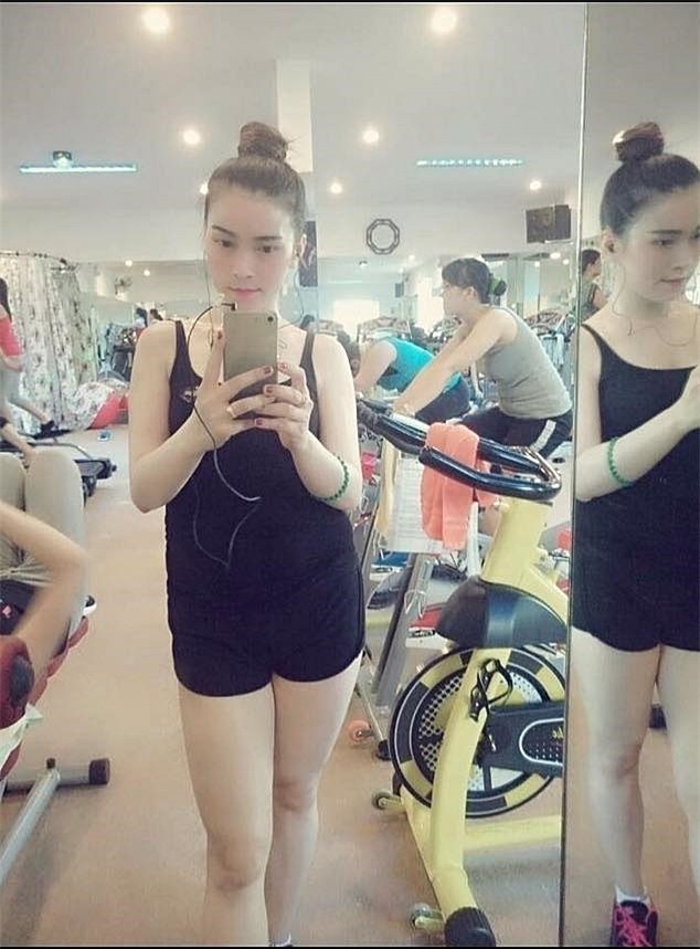 Từng sở hữu body bụng xệ mông lép, cô nàng 9X tập gym luyện cơ bắp rồi lại bị mỉa mai là nửa nam nửa nữ - Ảnh 2.