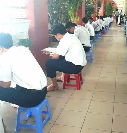 Ap luc hoc tap tai truong THCS va THPT Nguyen Khuyen nhu the nao? hinh anh 2