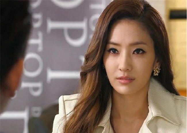 Chồng đi xuất khẩu lao động chưa bao lâu đã có vợ bé và con riêng, tôi có nên tìm một người đàn ông khác? - Ảnh 2.