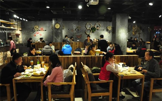 Thánh nhọ của năm: Nỗi đau mọc sừng chưa nguôi, lại bị bạn gái mới lừa 250 triệu cho bữa tối đầu tiên - Ảnh 2.