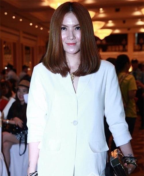 khuon mat cung do, nam lan bay luot bien dang khien my nhan viet vuong nghi van pttm - 11