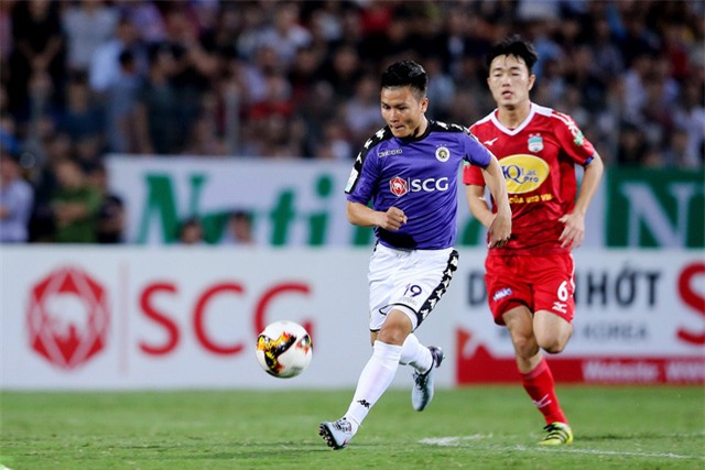 Vo Huy Toan cua SHB Da Nang danh gia cao Nguyen Quang Hai hinh anh