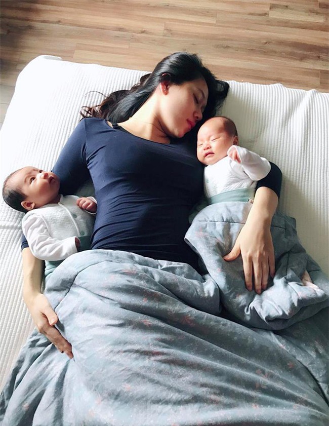 Vết rạn - tâm sự của người phụ nữ vừa sinh đôi gây xúc động mạnh - Ảnh 8.