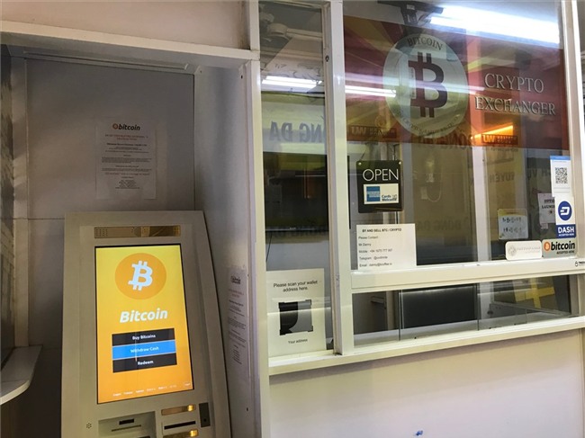Mua bán tiền ảo bằng máy ATM âm thầm diễn ra tại Sài Gòn