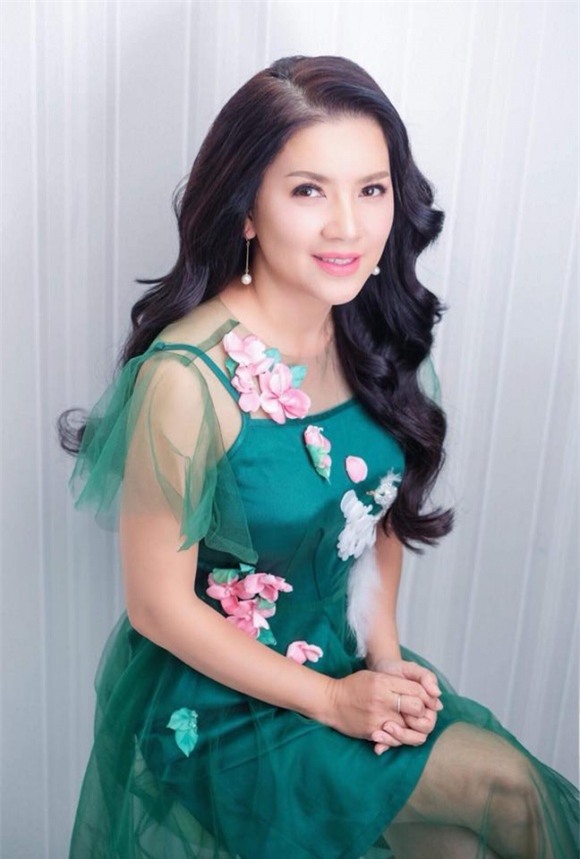 diễn viên Ngọc Trinh, Mùi ngò gai, sao Việt