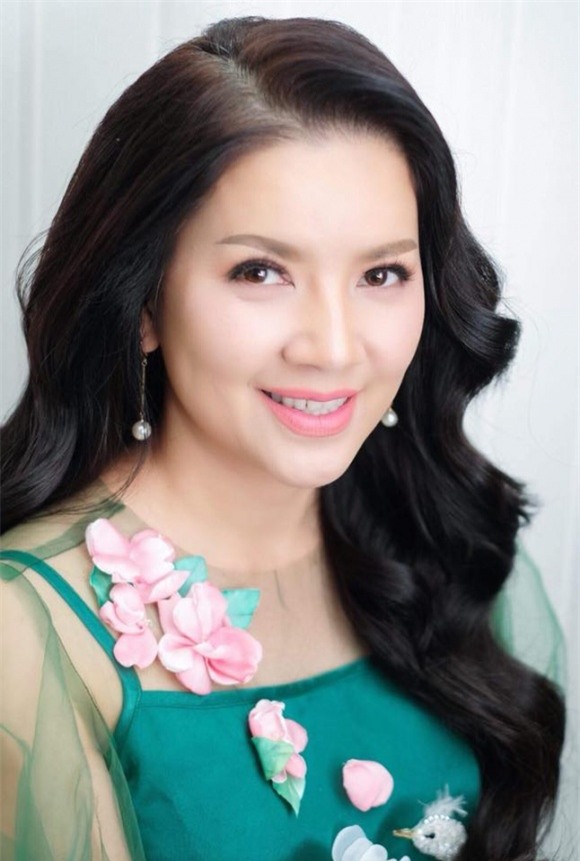 diễn viên Ngọc Trinh, Mùi ngò gai, sao Việt