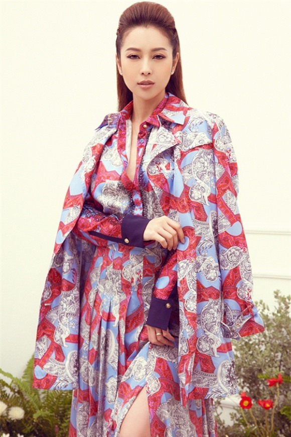 Jennifer Phạm, Hoa hậu Jennifer Phạm, sao Việt