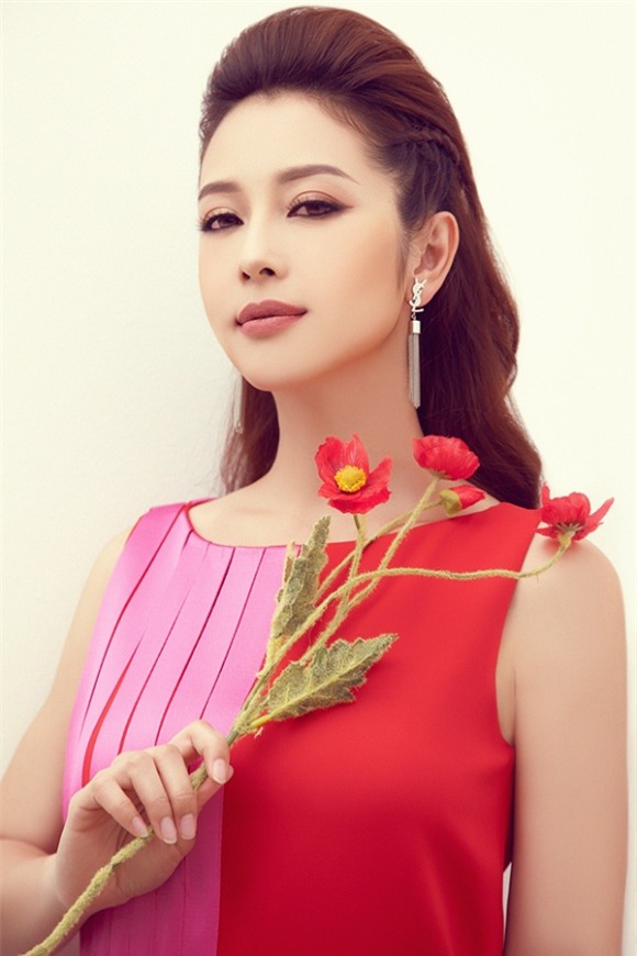 Jennifer Phạm, Hoa hậu Jennifer Phạm, sao Việt