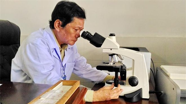 nguoi “giai ma” bi an hang ngan tu thi - 1