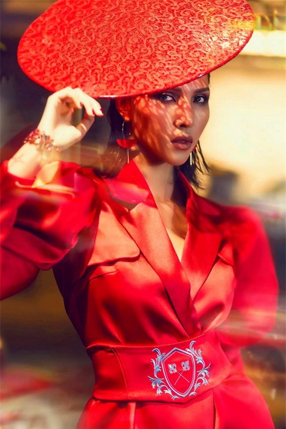 Người mẫu minh triệu,minh triệu khoe chân dài 1m2,sao việt minh triệu