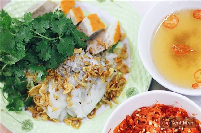 Hàng bánh cuốn lâu năm ở Hà Nội có món nước chấm đặc biệt không hề dùng mắm - Ảnh 8.