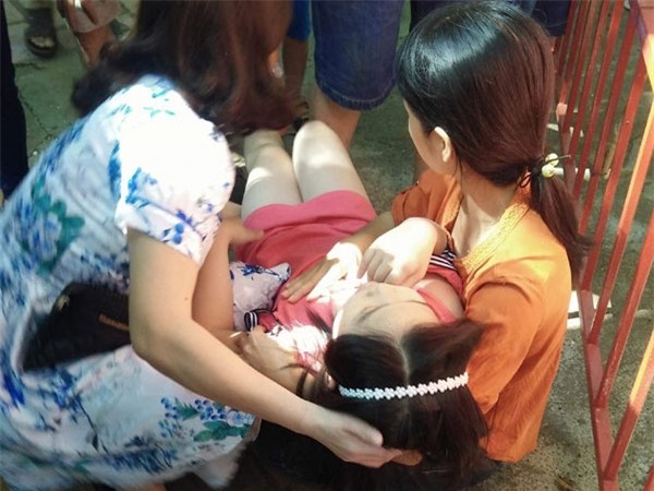 Đứt cáp trò chơi, hai cháu nhỏ bị rơi xuống từ độ cao hơn 4 m