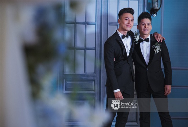 Nước mắt đã rơi trong đám cưới John Huy Trần và bạn trai, nhưng mở ra những ngày tháng hạnh phúc sau 9 năm yêu bền bỉ - Ảnh 10.