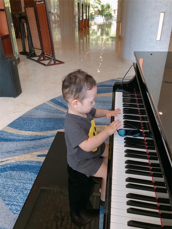 Ly Kute, hot girl, con trai Ly Kute