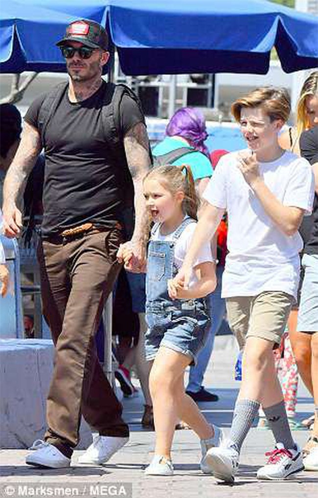 Các con nhà Beckham đều đã cực cao lớn, đặc biệt Harper cho thấy tiềm năng trở thành siêu mẫu - Ảnh 6.