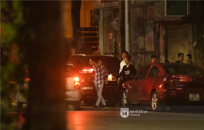 Clip: Nhan Phúc Vinh cởi áo khoác cho Nhã Phương khi ngồi cạnh, cùng nhau đi ăn đến gần 2 giờ sáng - Ảnh 12.