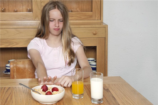 Ợ hơi đi kèm cùng 4 dấu hiệu này: bạn tuyệt đối không nên chủ quan mà cần đi khám ngay-4