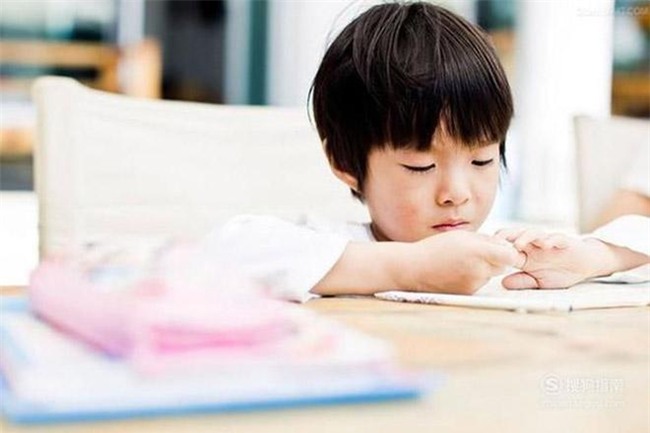 4 cau noi cua bo me khien con tre "tat ngum" hung lam bai tap ve nha - 3