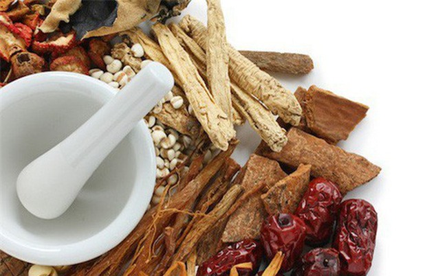 Phát hiện nhiều bằng chứng ung thư gan liên quan đến thuốc Bắc