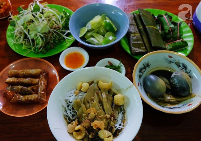 Bún cua thối - món đặc sản đầy thử thách của phố núi Pleiku, thách bạn nếm thử mà không bịt mũi? - Ảnh 5.