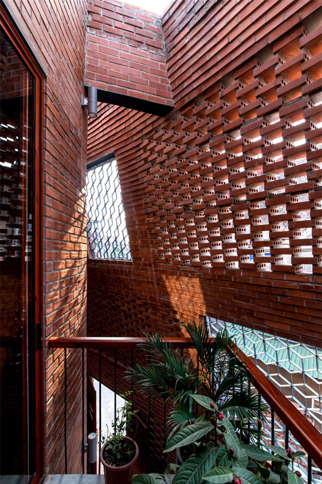 nha viet nhu lo cot nhung lai duoc bao tay het loi khen vi... thong thoang hinh anh 24