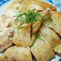 Từ 20 con gà thả đồi, ông Tây thu nhập hơn 2.200 tỷ/năm-3