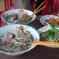 Món ăn khiến Ngọc Trinh cực kỳ mê mẩn, bất chấp quên luôn vòng eo 56插图6