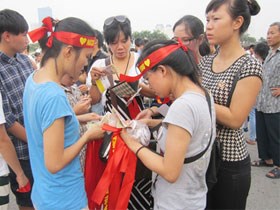 Ồ ạt dịch vụ