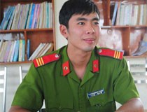 Chân dung lính cứu hỏa đứt ruột vì dập lửa