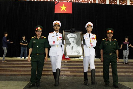 Tập nghi thức viếng Tướng Giáp tại nhà tang lễ Quốc gia