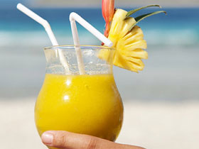 2 cách làm nước dứa ép uống mỗi ngày da căng mịn như da em bé-4