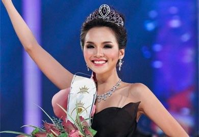4 'căn bệnh' khiến Diễm Hương thành 'Hoa hậu xấu xí'