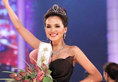 Diễm Hương chính thức được hủy quyết định cấm diễn