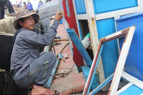 Tàu Trung Quốc tiếp tục tấn công tàu cá Việt Nam ở Hoàng Sa