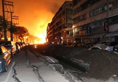 Khoảnh khắc nổ khí gas khiến 13 người bị thương ở Ấn Độ-1