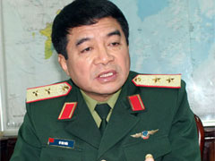 Vụ rơi trực thăng Bell 505: Tạm ứng chi trả bảo hiểm 1,18 tỉ đồng cho gia đình phi công-2