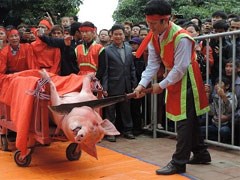 Lãnh đạo tỉnh Bắc Ninh lên tiếng về tục “chém lợn”