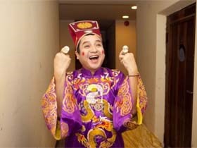 NSƯT Chí Trung: Táo của chúng tôi bay là là trong bếp, nóc tủ…