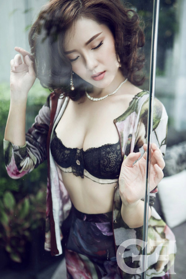 Ngoài giọng ca trời phú, không thể phủ nhận nữ ca sĩ Phương Linh có ưu thế về ngoại hình. 