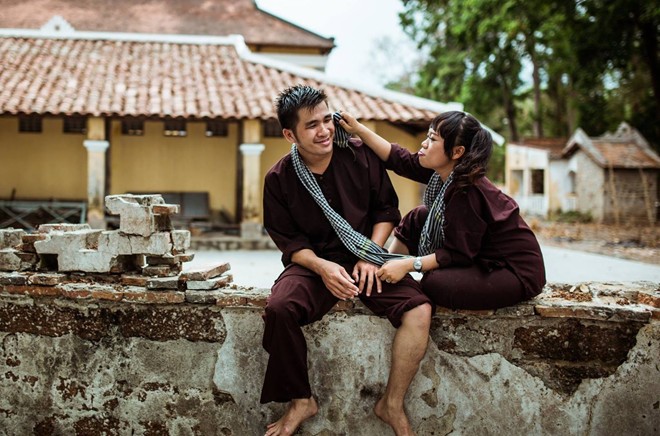 Phút giây nghỉ ngơi lãng mạn sau những trò chơi bổ ích.