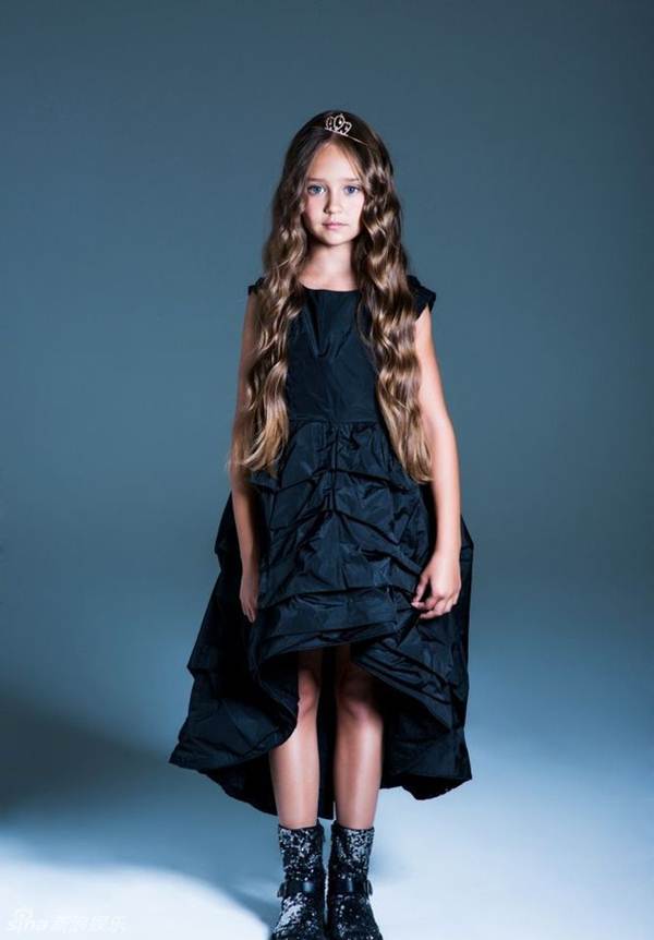 Mặc dù mới 9 tuổi nhưng Sonya đã kiếm bộn tiền nhờ công việc người mẫu