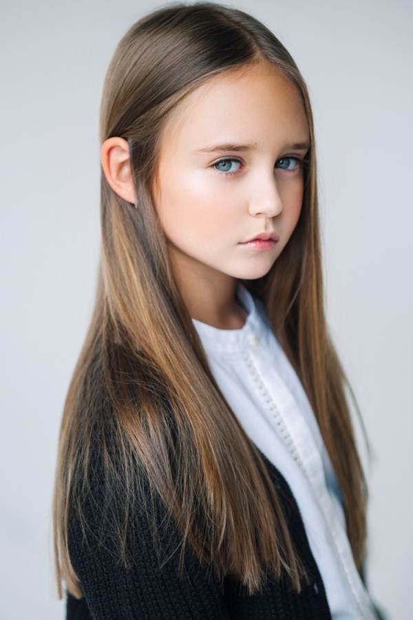 Vẻ đẹp cuốn hút của mẫu nhí Sonya