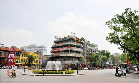 Quảng trường Đông Kinh Nghĩa Thục.